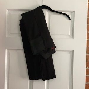 Women’s black pleated leggings